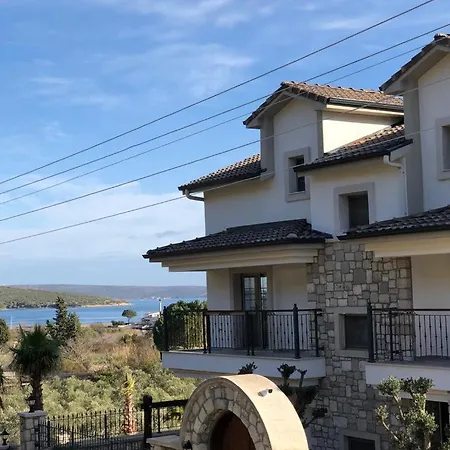 アパート Valinor